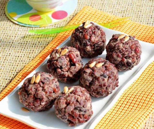 正月十五吃元宵,勁華機械帶您了解元宵種類做法及和湯圓的區別(多圖) 正月十五吃元宵,勁華機械帶您了解元宵種類做法及和湯圓的區別(多圖)